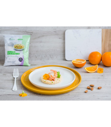 Arroz de konjac presentado en plato