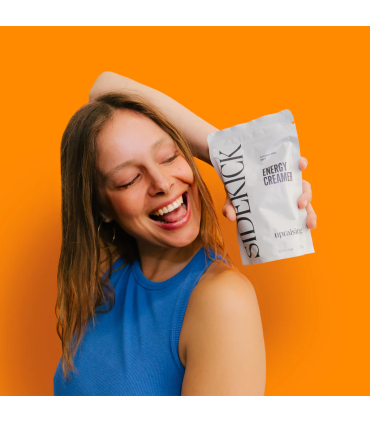 Sidekick energy creamer chica agarrándolo